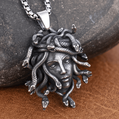 COLLAR "MEDUSA" + PULSERA GRATIS